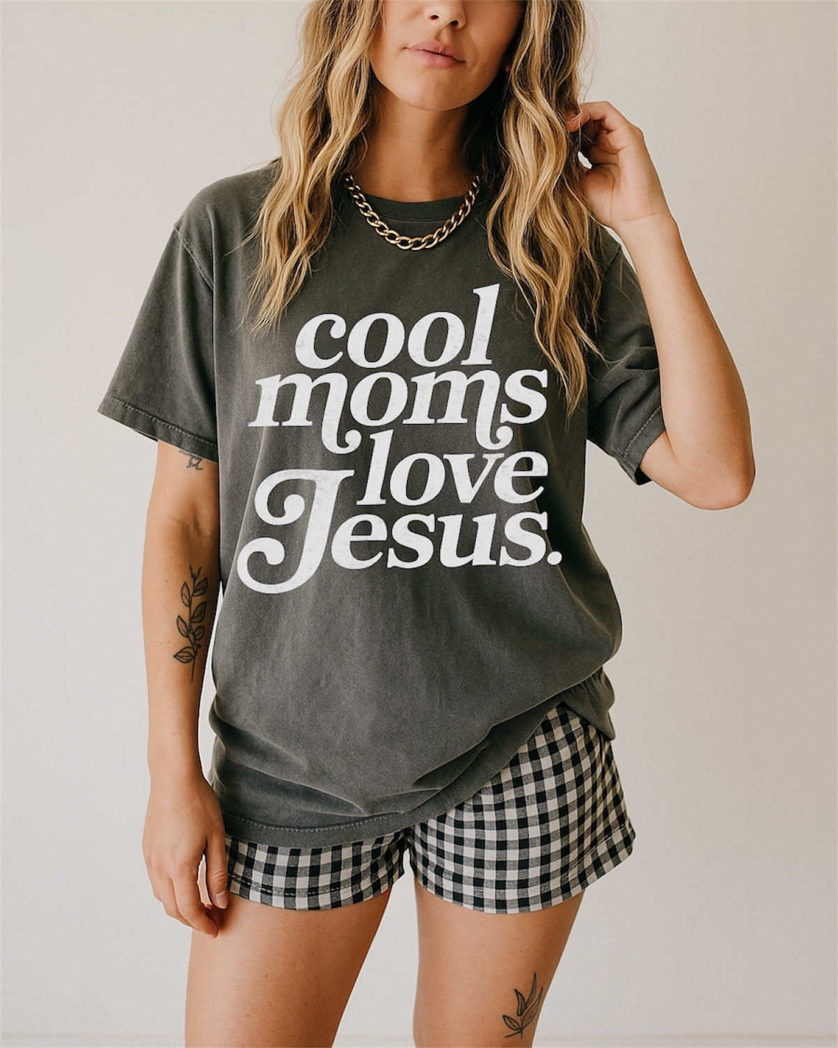 Cool Moms Love Jesus Graphic Tee
